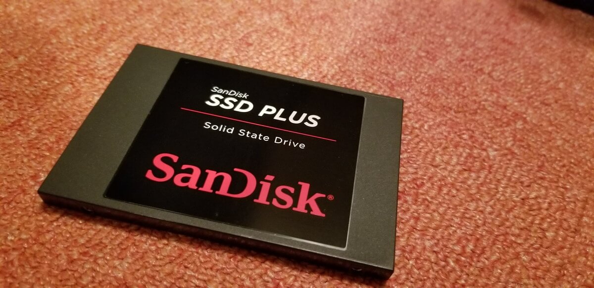 SanDisk SSD PLUS は安いSSDの中では最良の選択かも