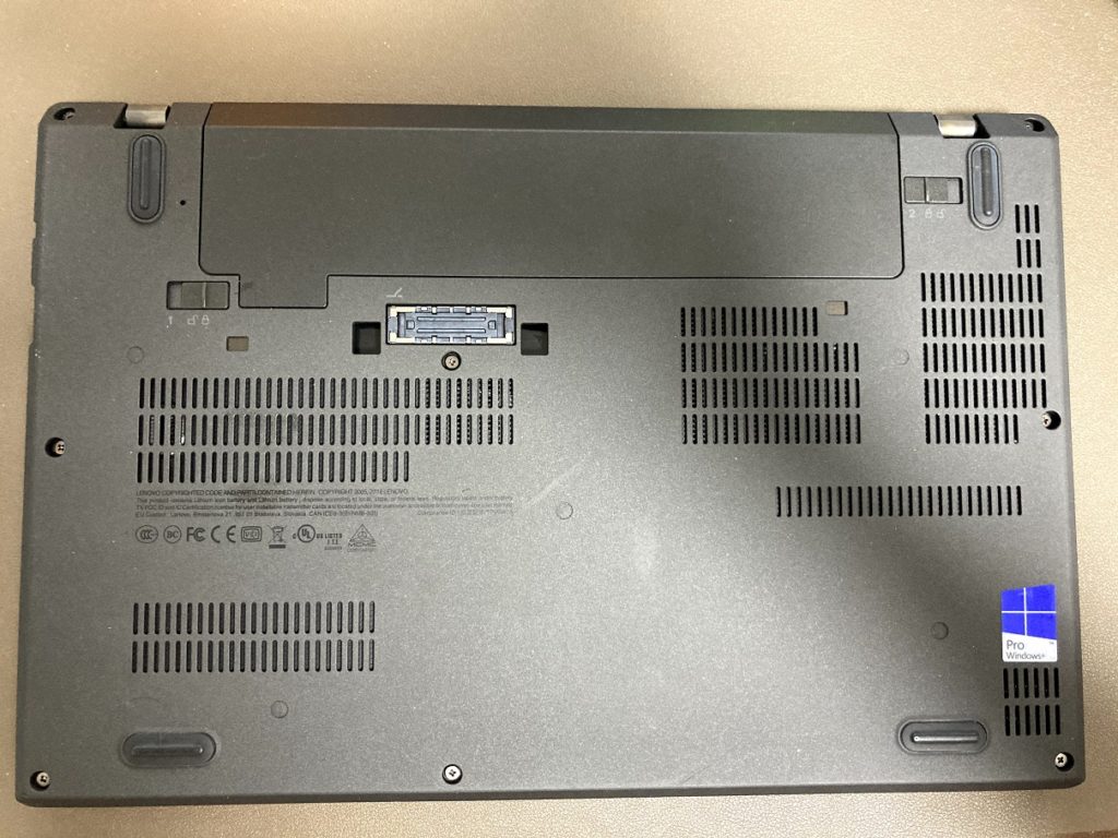2万円くらいで買える、Core i3-7100Uを搭載したThinkPad X270