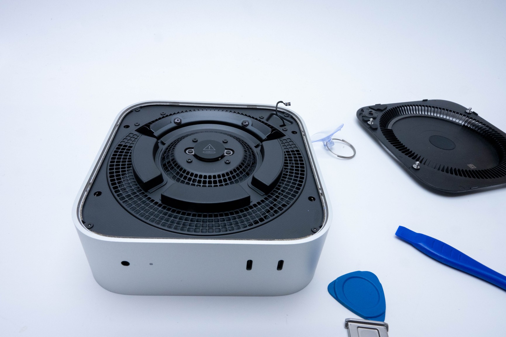 M4 mac mini 256GBモデルのSSDを1TBに換装する方法