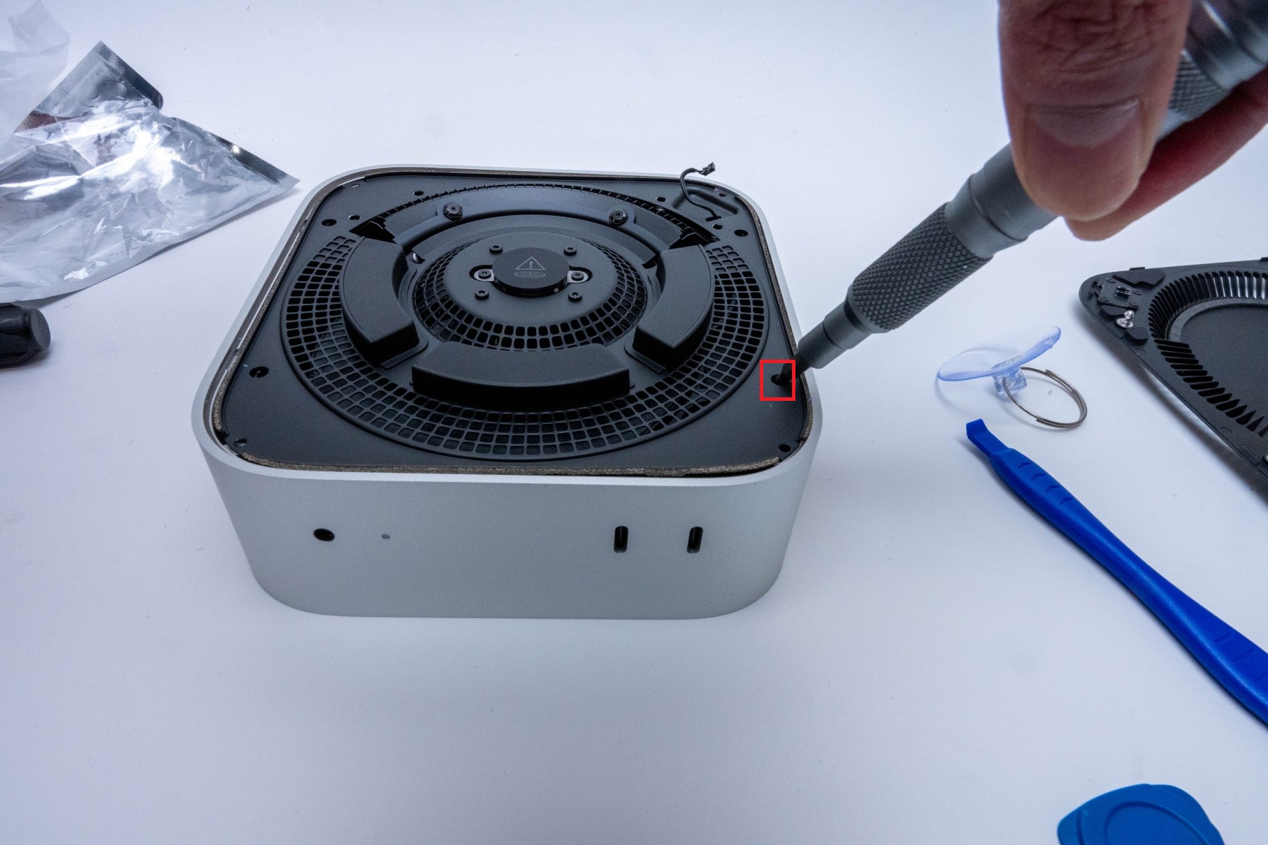 M4 mac mini 256GBモデルのSSDを1TBに換装する方法