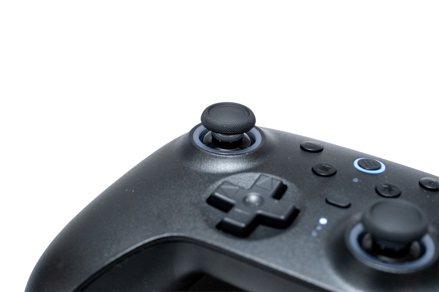 8BitDo Ultimate 2 Wireless 2.4G レビュー！ドリフト知らずのTMRスティック搭載で干渉にも強いコントローラー
